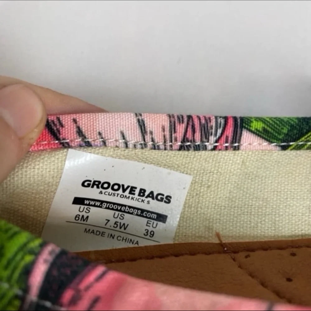 Groove bags Pink floral pug slip-ons loafer style women’s 7.5 shoes - Picture 6 of 7
